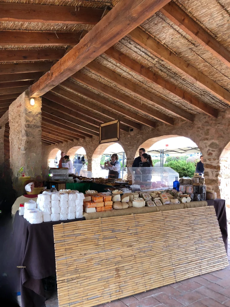 Parada Mercado Tienda de Quesos La Tia Tula Parada Mercado Tienda de Quesos La Tia Tula